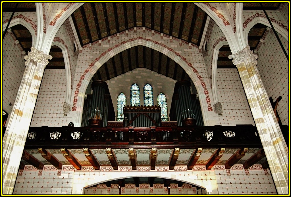 Barcelona, órgano del santuario de Nuestra Señora de Pompeya